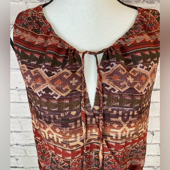 BCBG Aztec Tribal Boho Maroon Sleeveless Romper Playsuit w/ Pockets size Medium - Picture 2 of 9